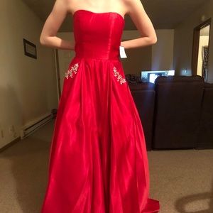 Red prom dress